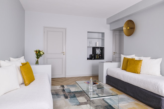 Prestige Suite - Living Area