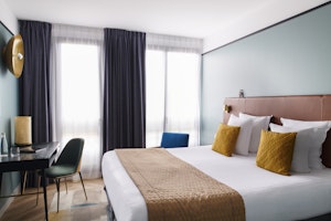 Deluxe Room - Bedroom