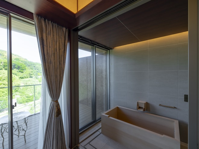 Premium Room - Bathroom