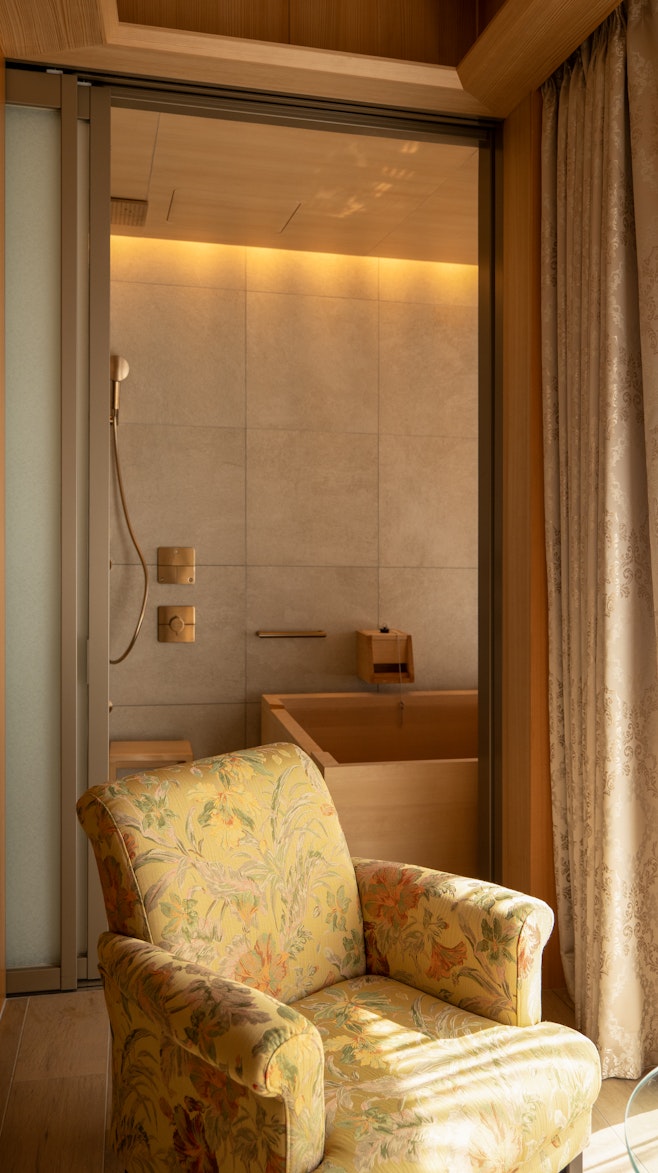 Superior 4F - Room Details