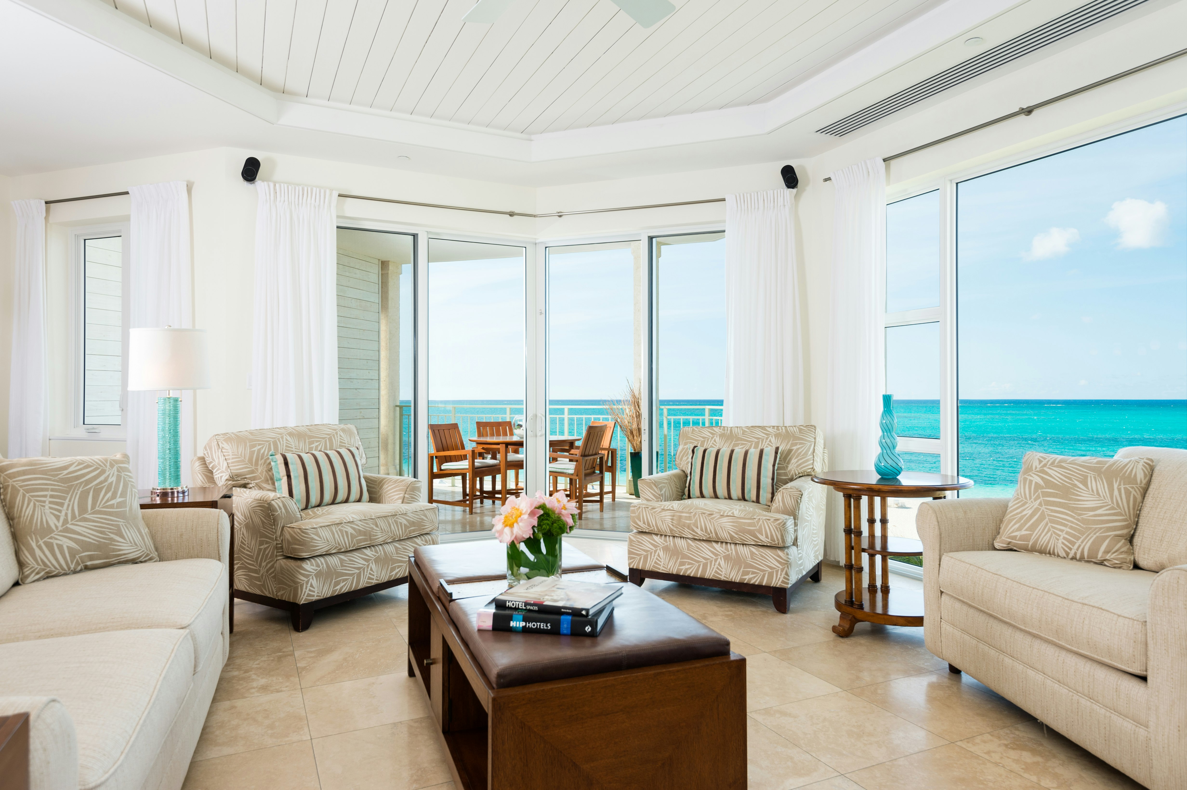 Ocean Front Luxury 1 Bedroom Suite - Living Area