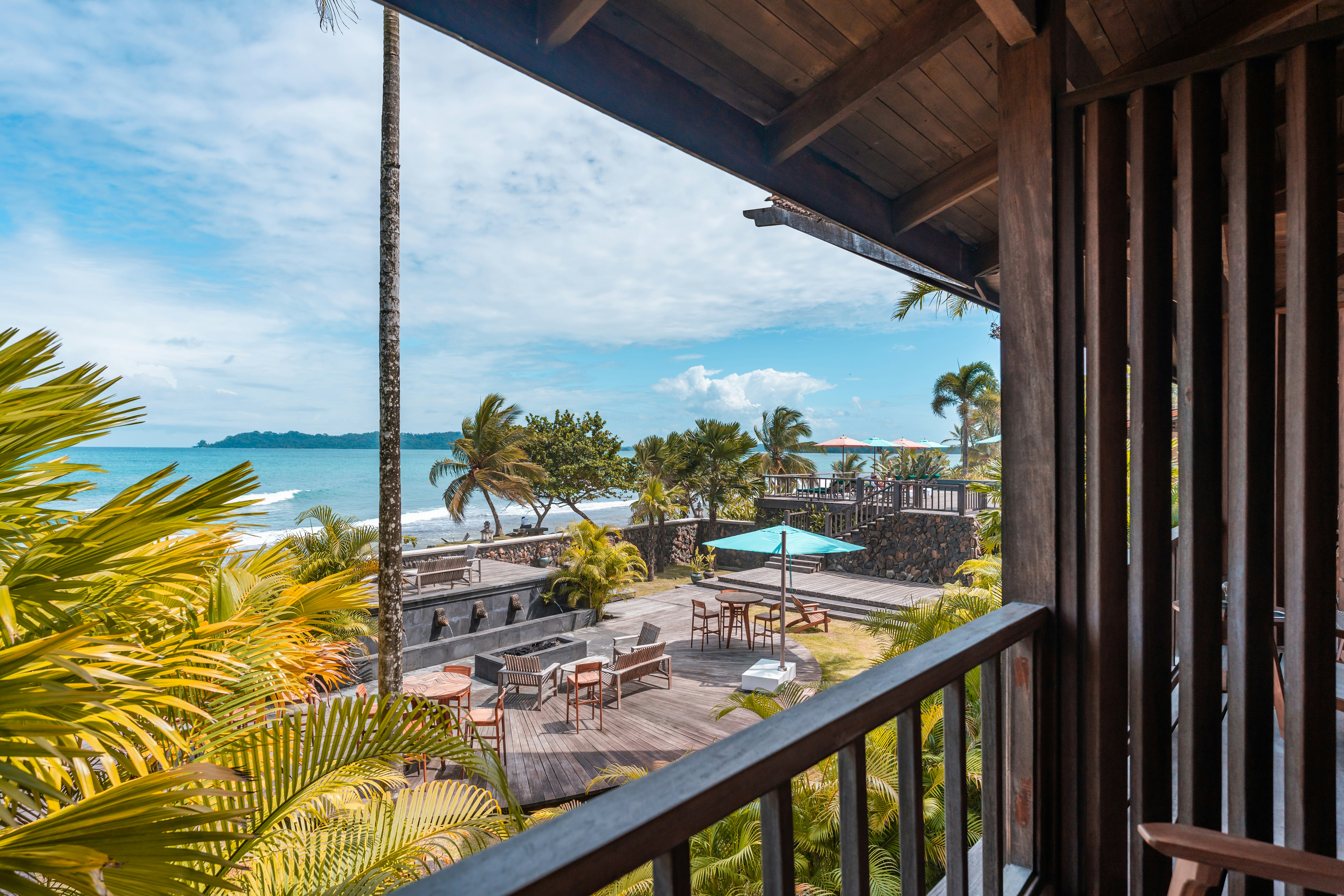 Deluxe Room Ocean View - Balcony