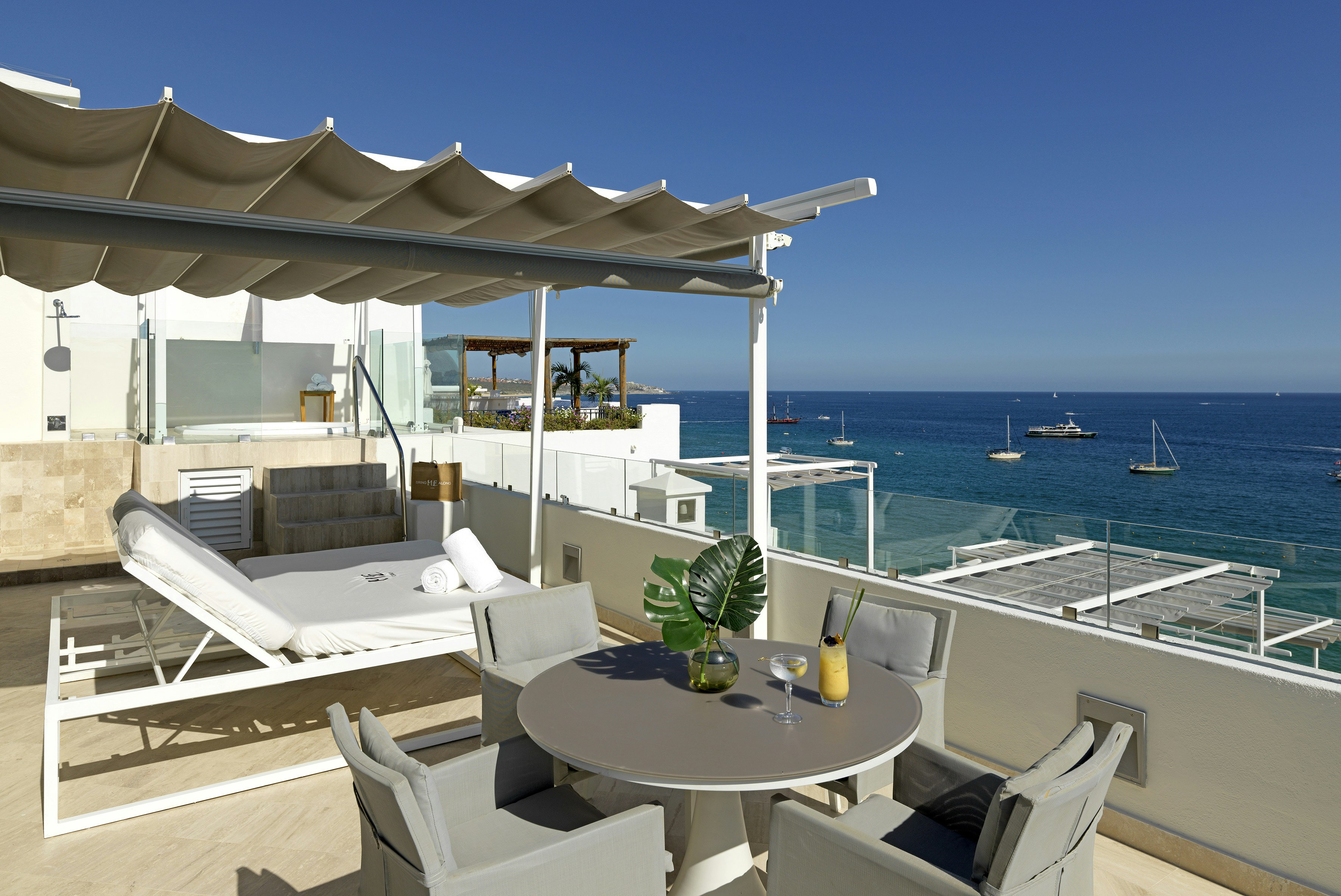 Exclusive ME+ Suite - Deck