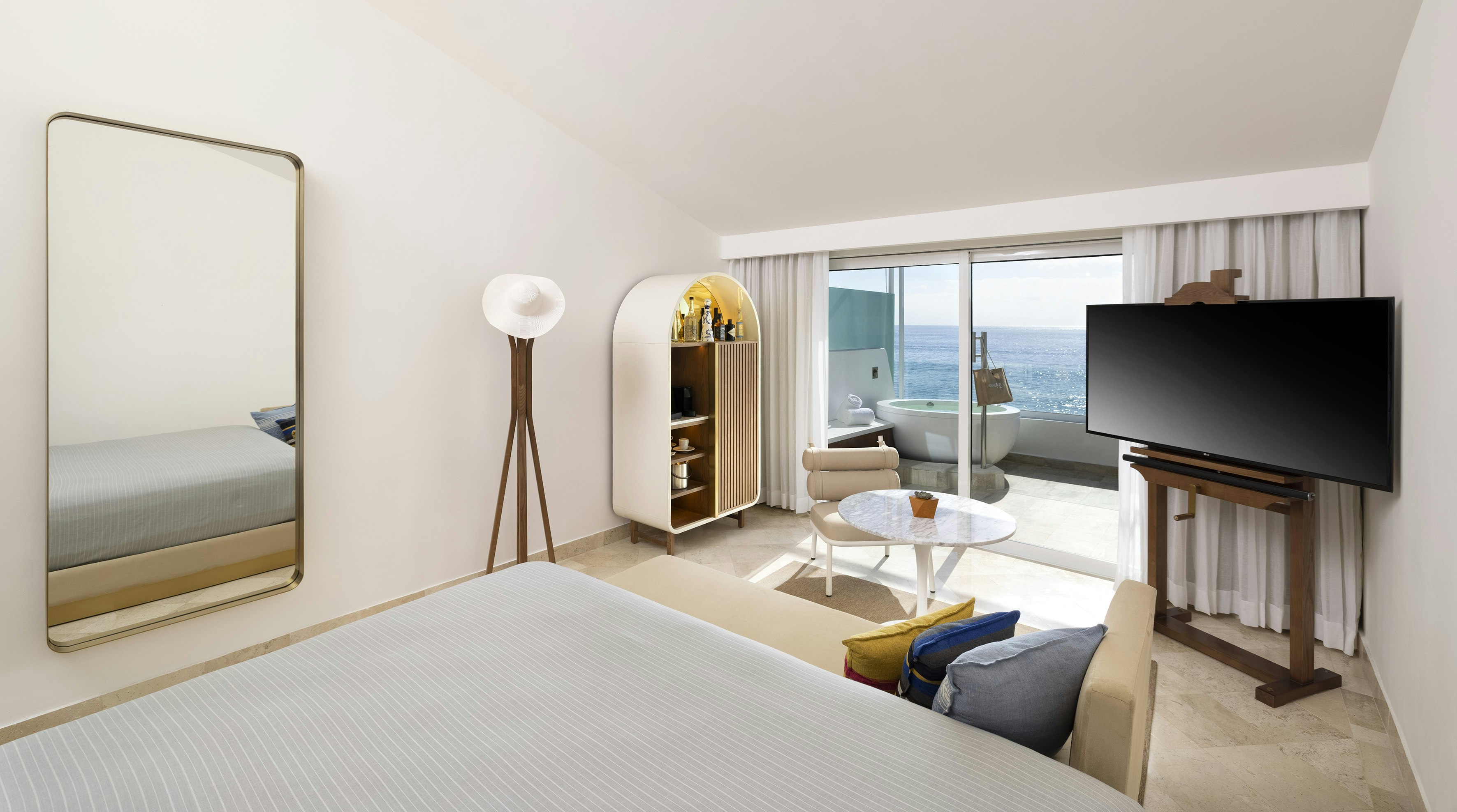 Extra ME+ Suite with Terrace - Bedroom