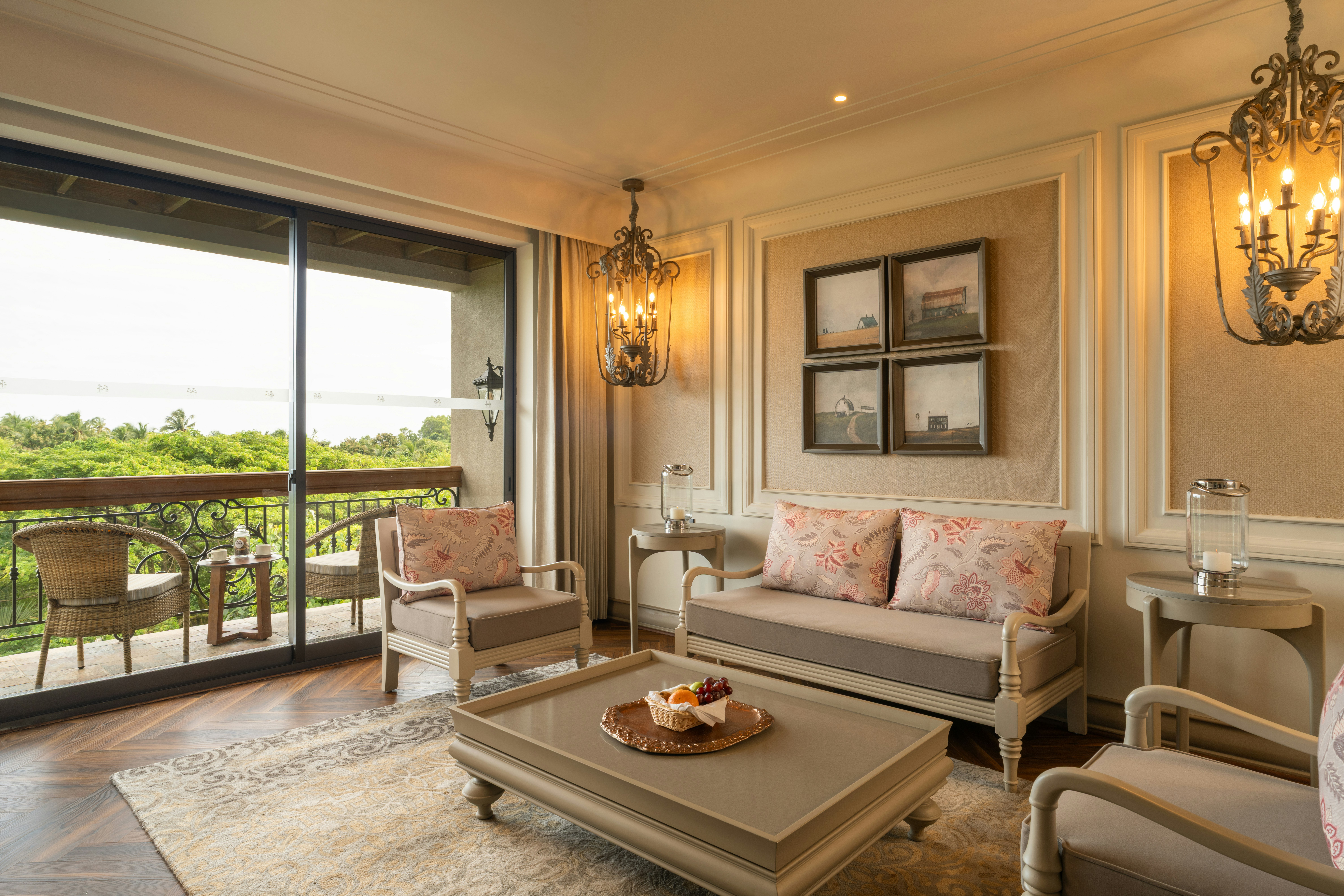 Evren Suite - Living Area