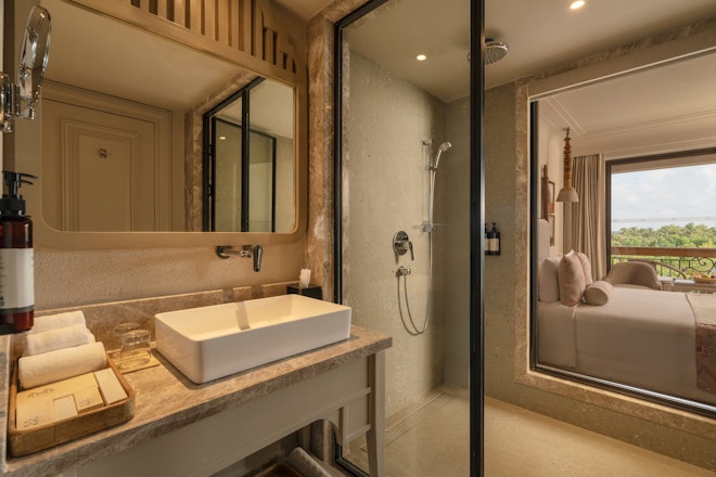 Classic Room - Bathroom