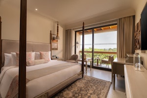 Classic Room - Bedroom