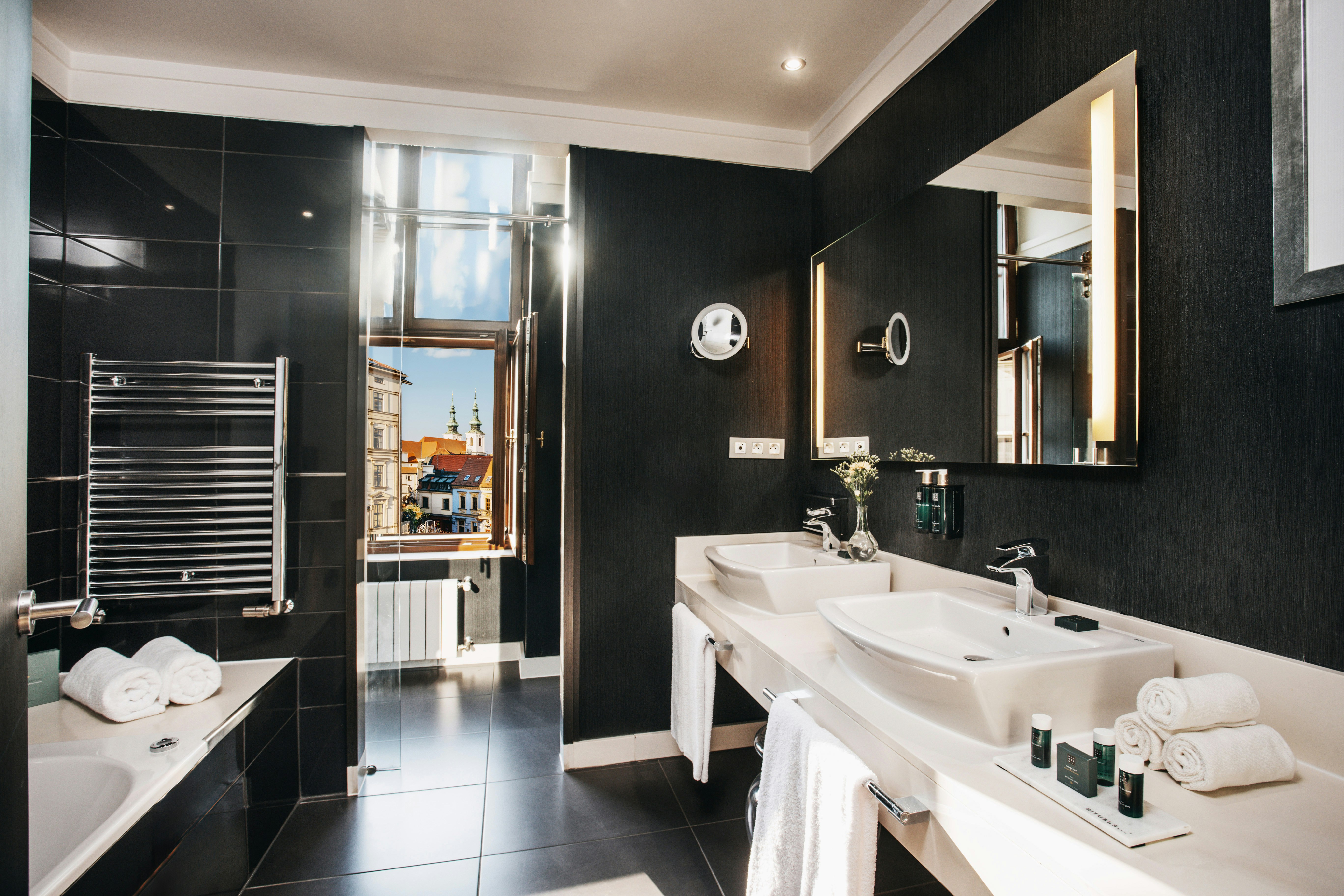 Deluxe Two-Bedroom Suite - Bathroom