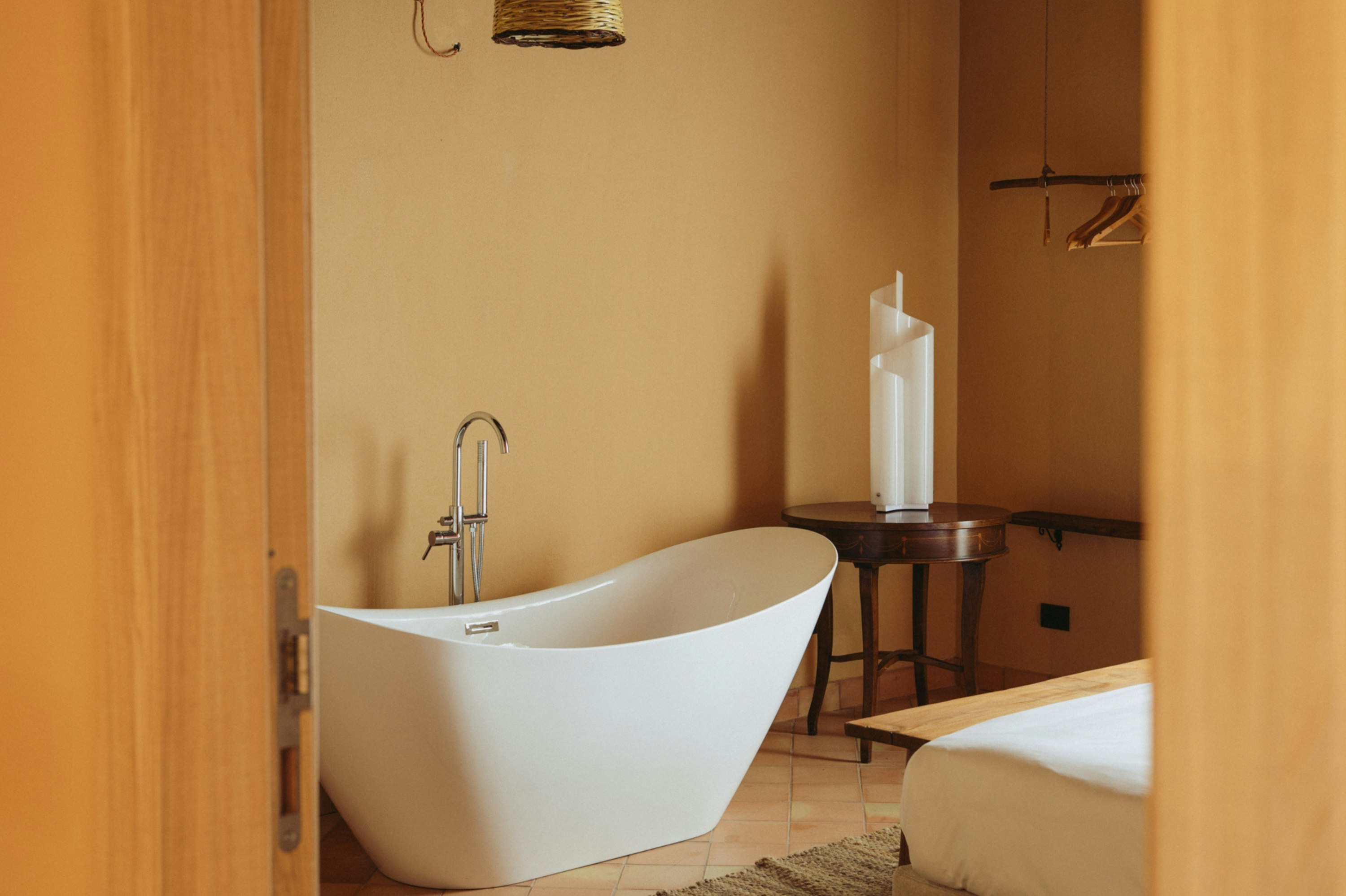 Deluxe Room - Bathtub