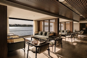 Aura Bar & Lounge
