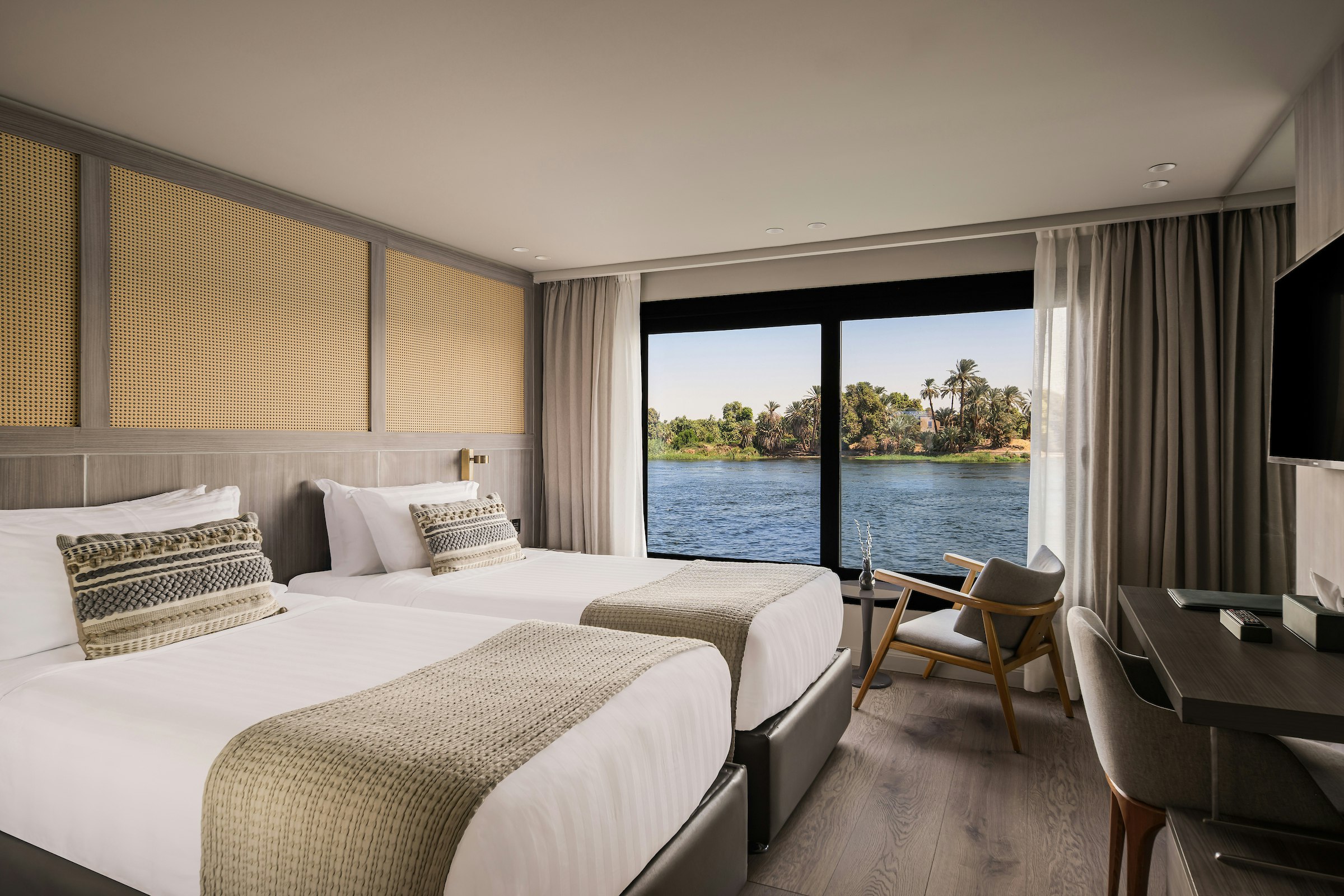 Luxury Cabin - Twin Bedroom