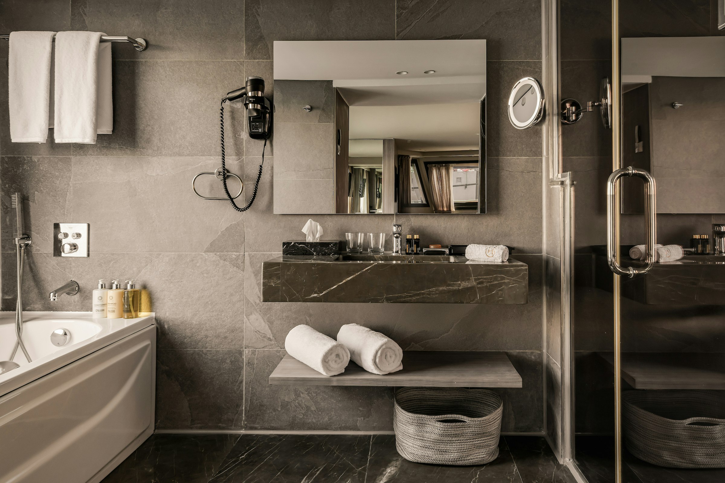 Royal Suite - Bathroom