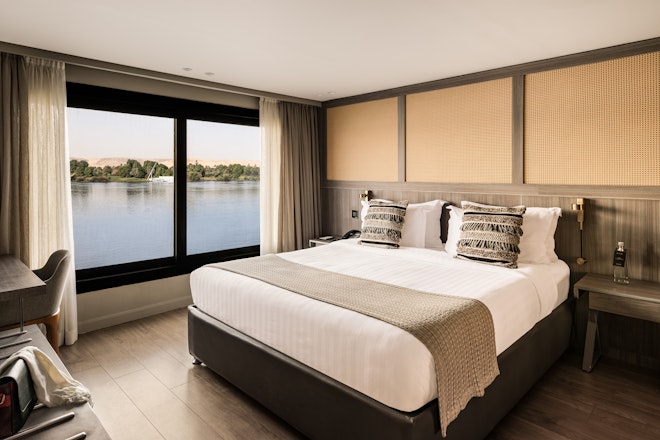 Luxury Cabin - King Bedroom