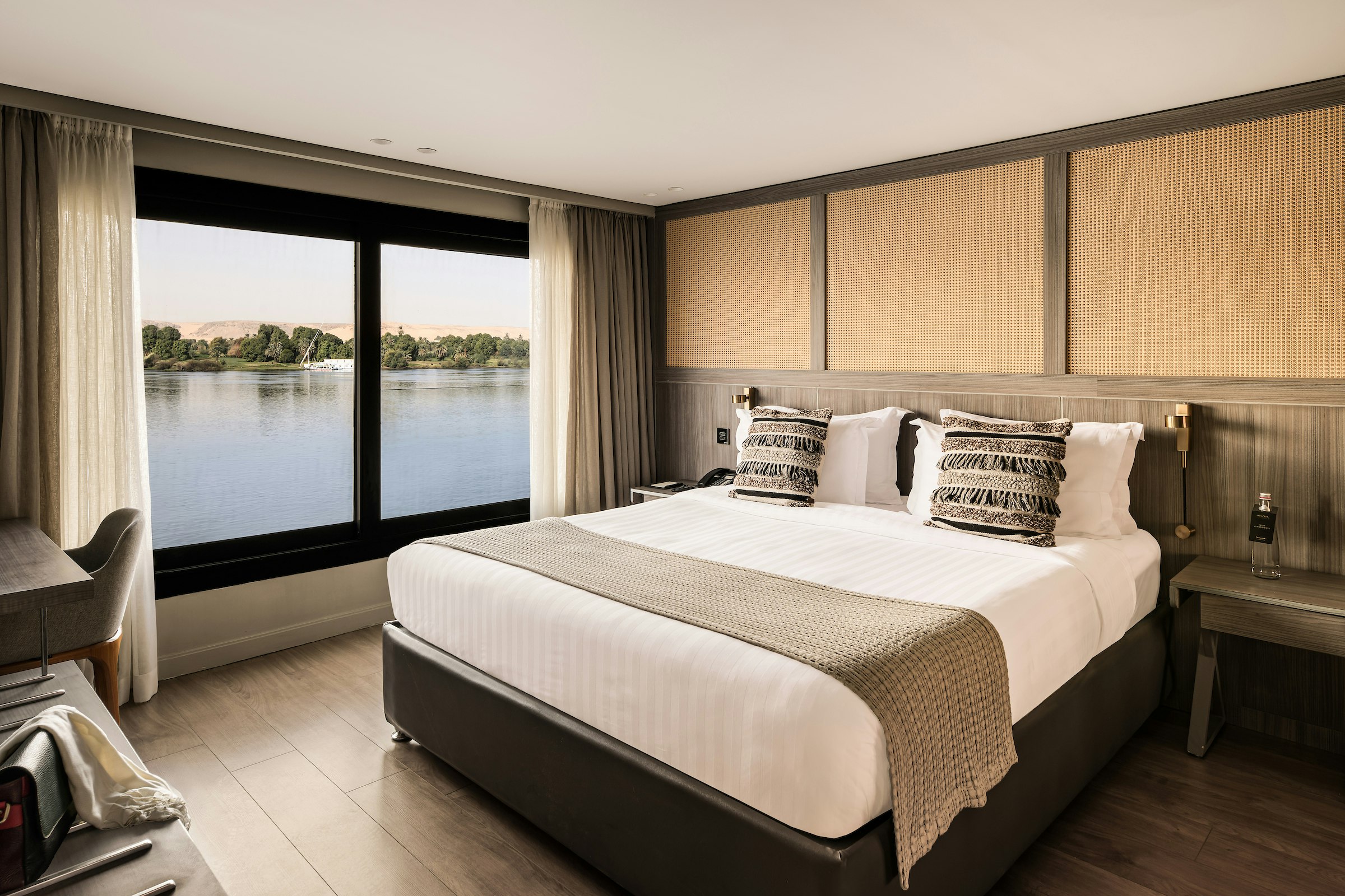 Luxury Cabin - King Bedroom