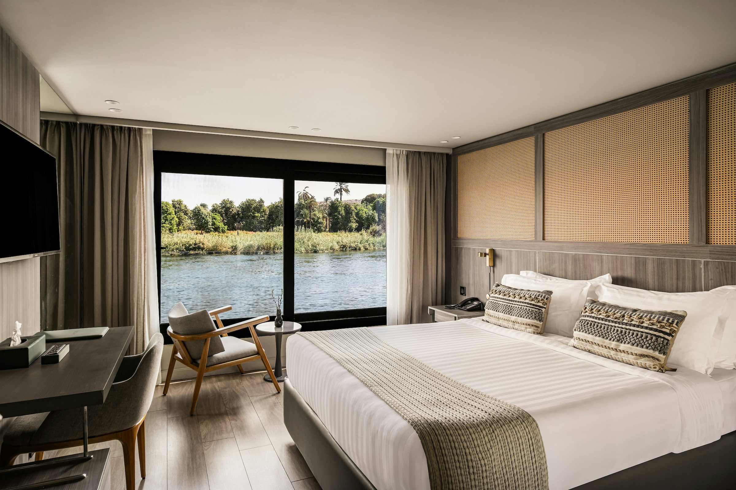 Luxury Cabin - King Bedroom