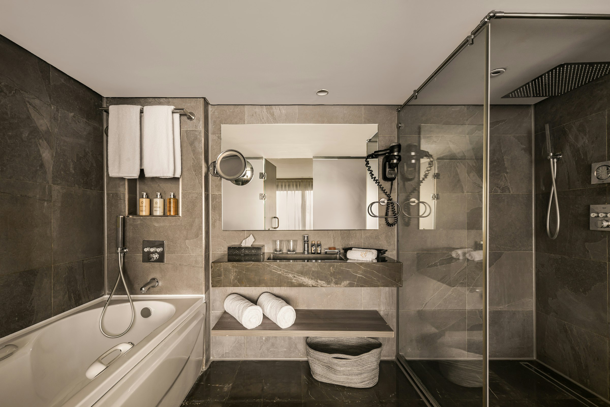 Presidential Suite - Bathroom