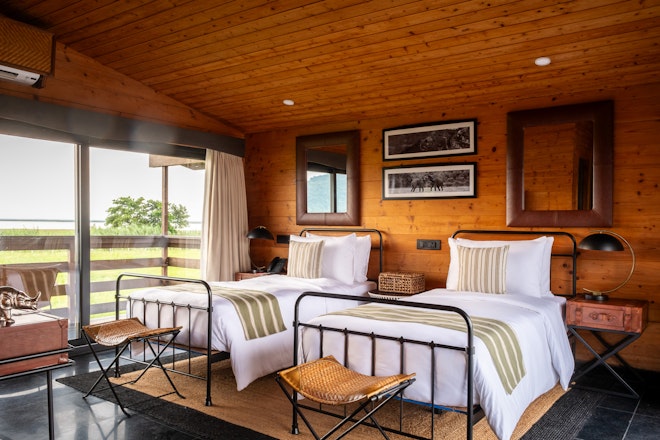 Safari Room with Balcony - Bedroom