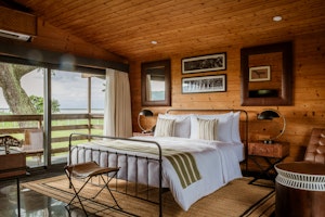 Safari Room with Balcony - Bedroom