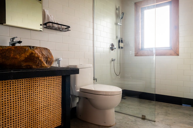 Safari Room with Balcony - Bathroom