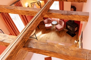New Yard Gallery Loft - Room Details