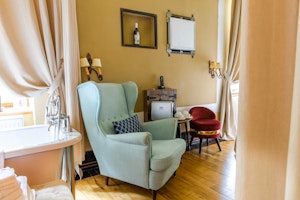 New Castle Chamber Room - Room Details
