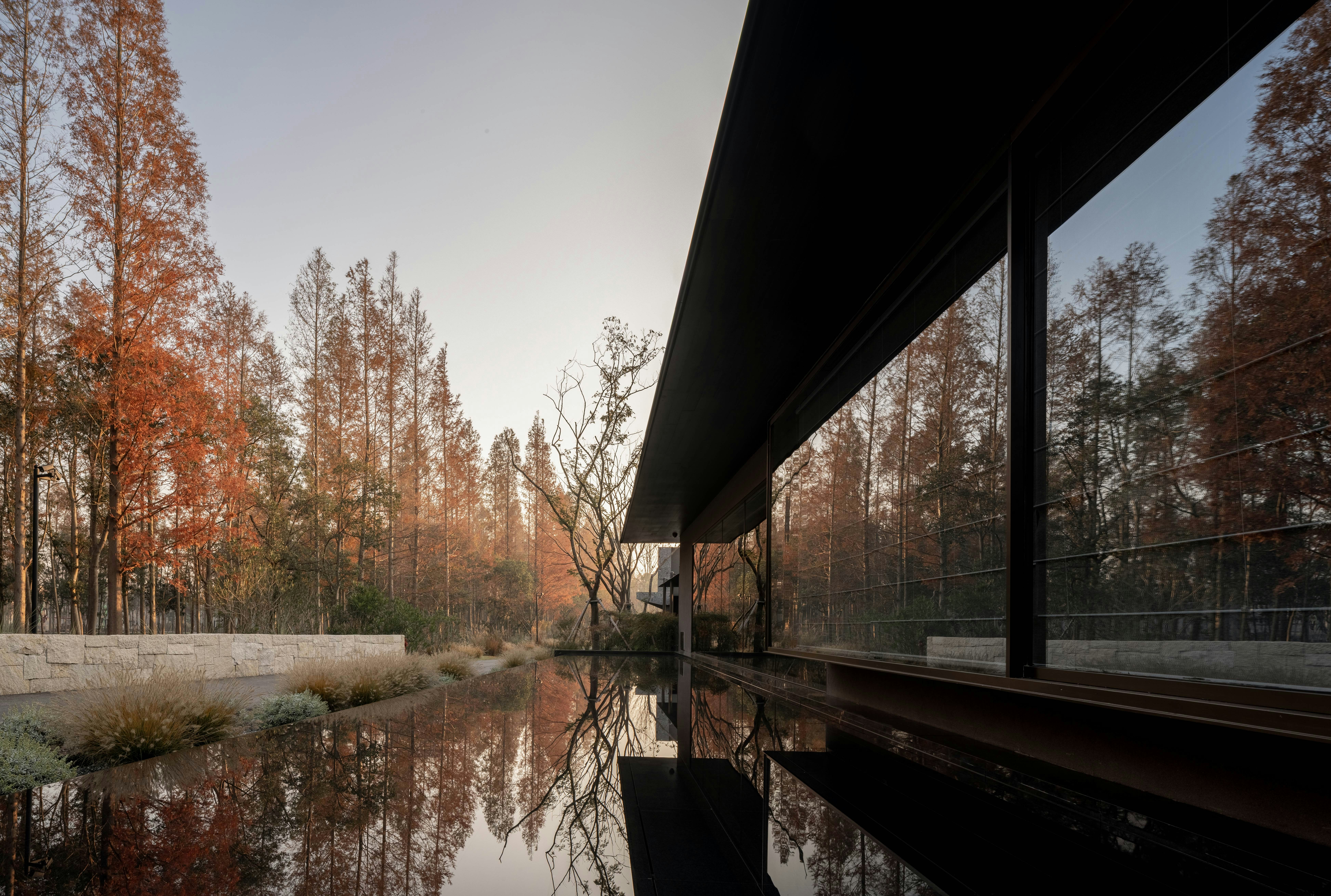 Lobby Bar - Exterior