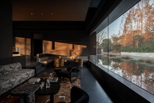 Lobby Bar