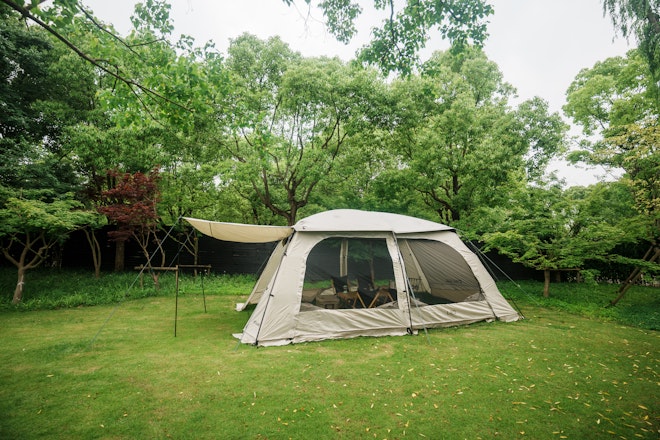Deluxe Courtyard Camping King