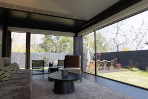 Deluxe Courtyard Suite - Living Area