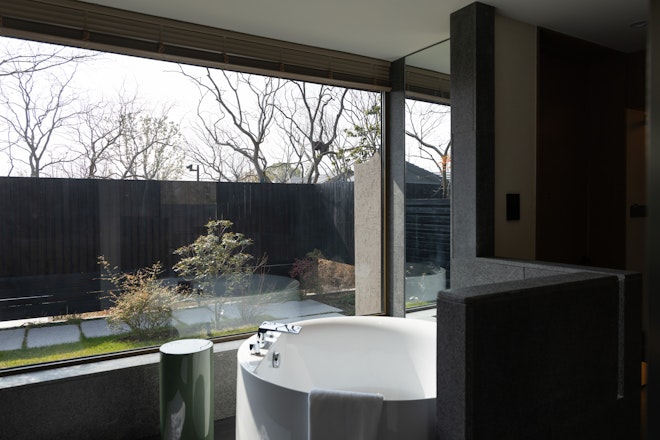 Deluxe Courtyard Camping King - Bathroom