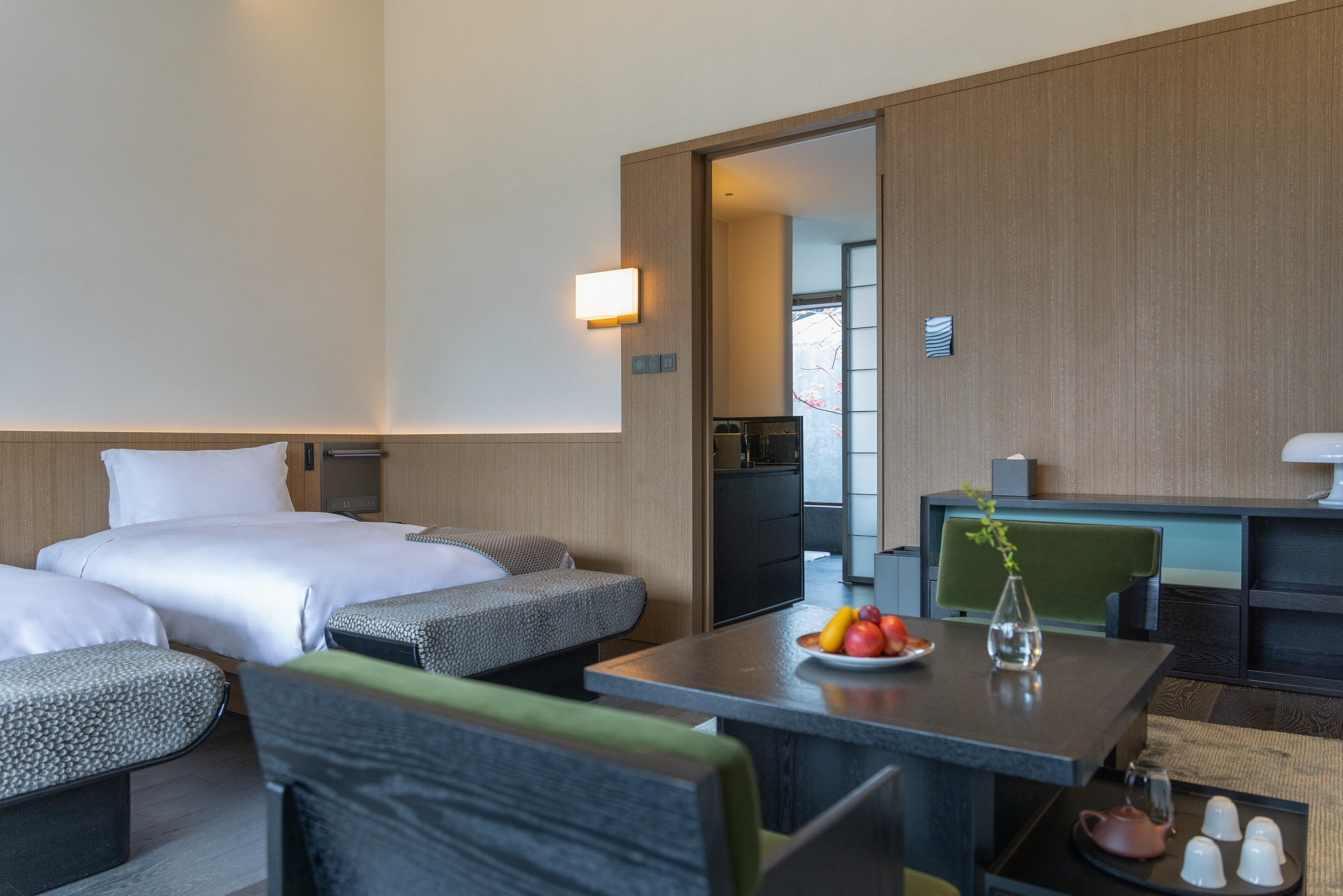 Courtyard Twin - Bedroom