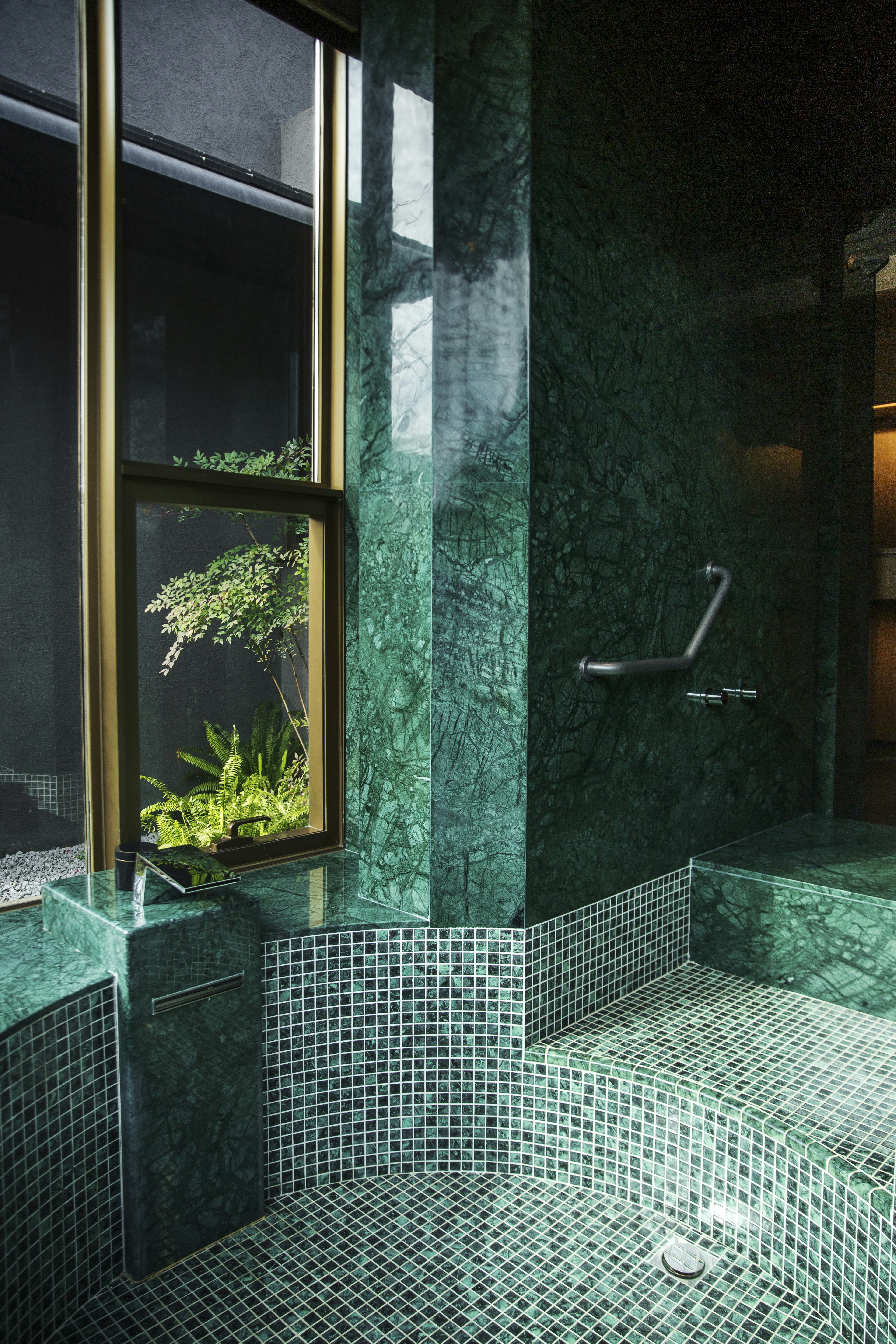 Courtyard Pavilion - Hot Tub