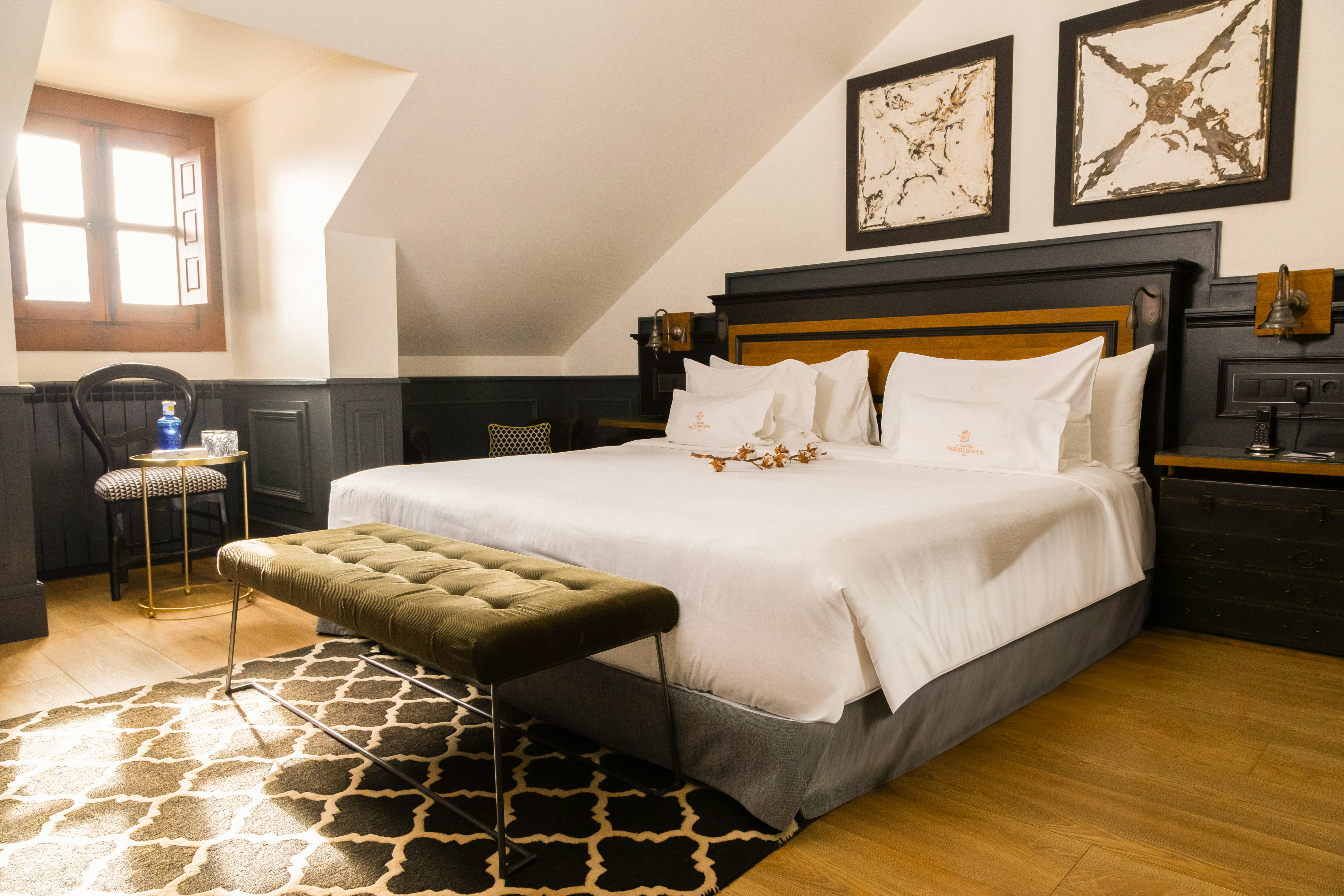 Deluxe Room - Bedroom