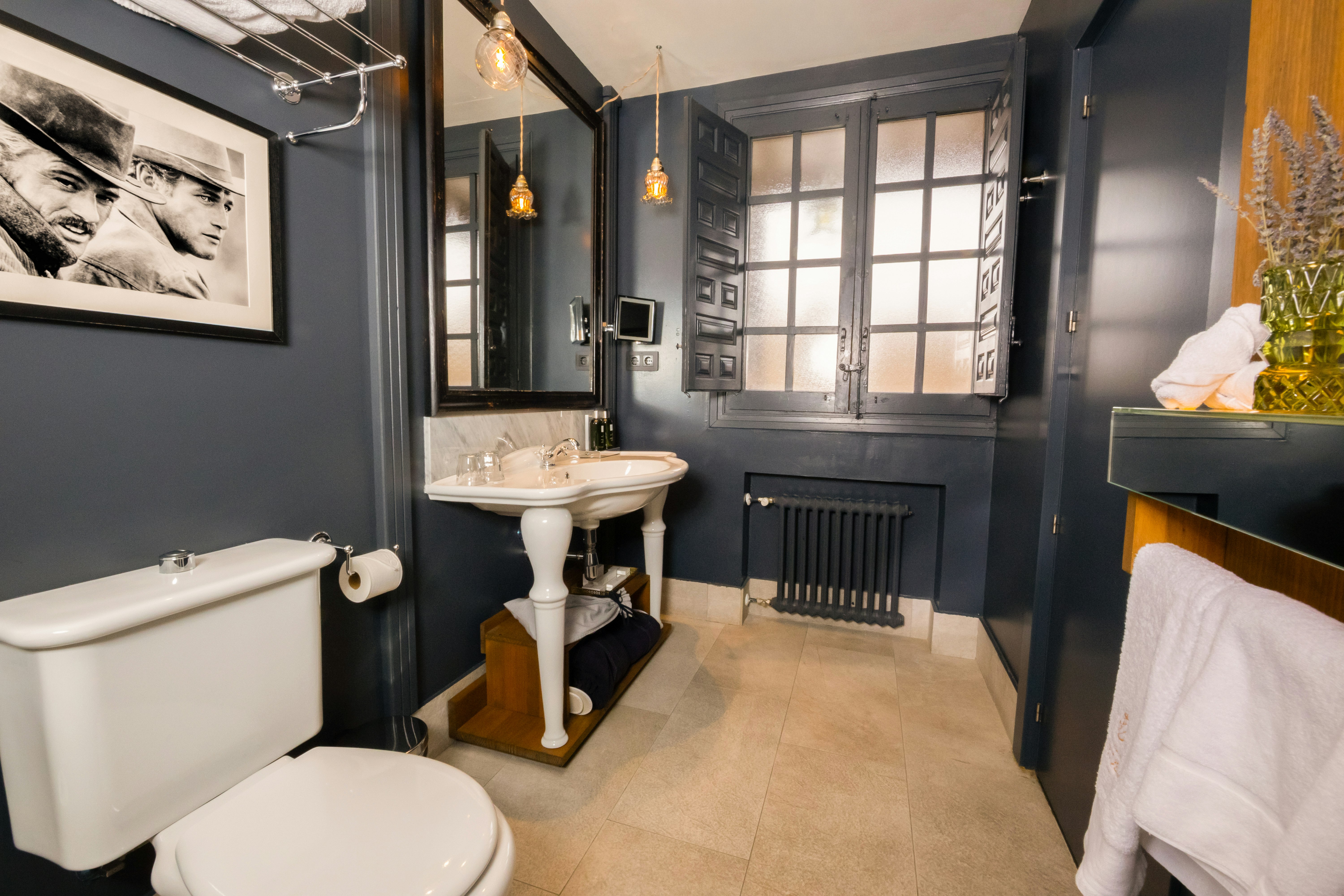 Junior Suite - Bathroom