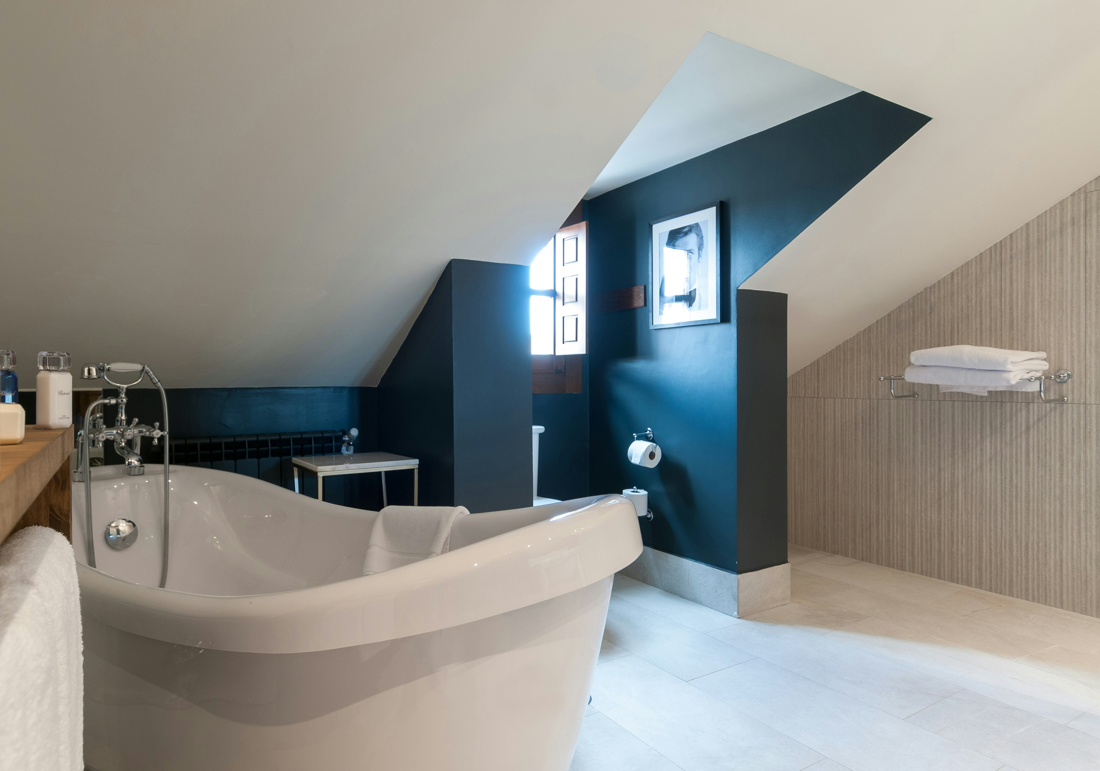 Junior Suite - Bathroom