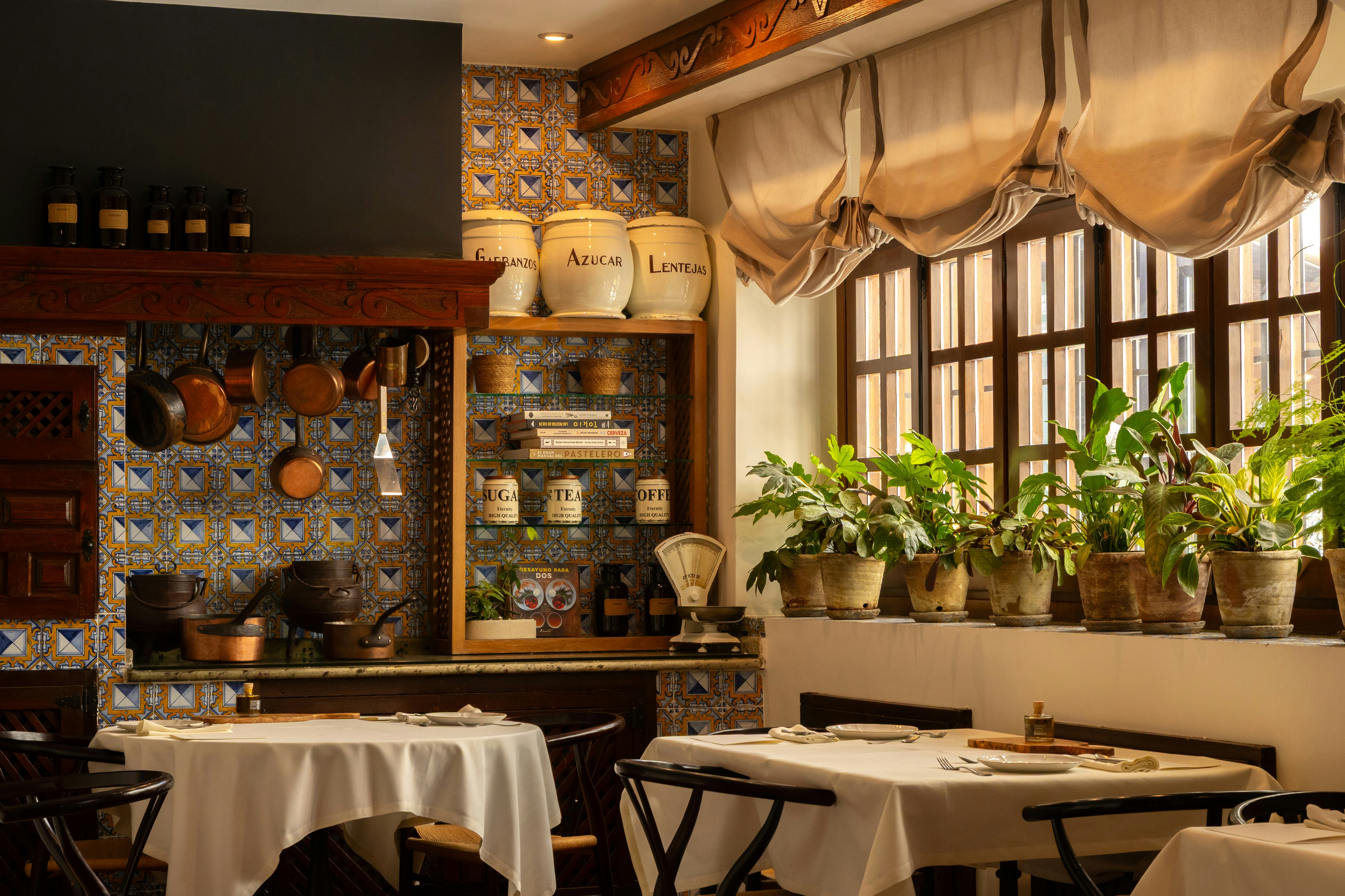 Breakfast in Old Kitchen