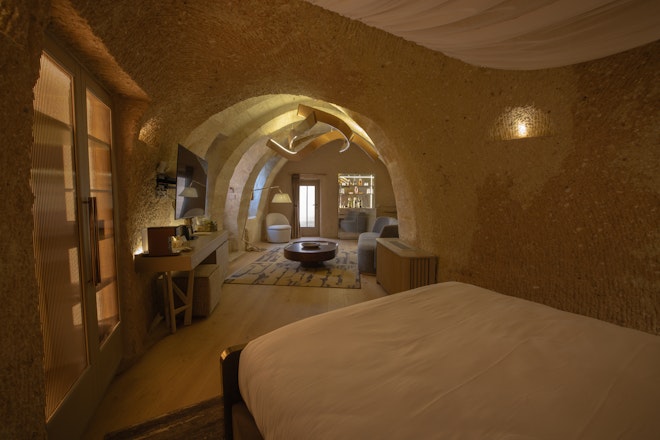 Moonscape Suite - Bedroom