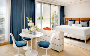 Prestige Eiffel Suite - Bedroom