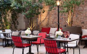 99 Haussmann Bar & Restaurant - Patio