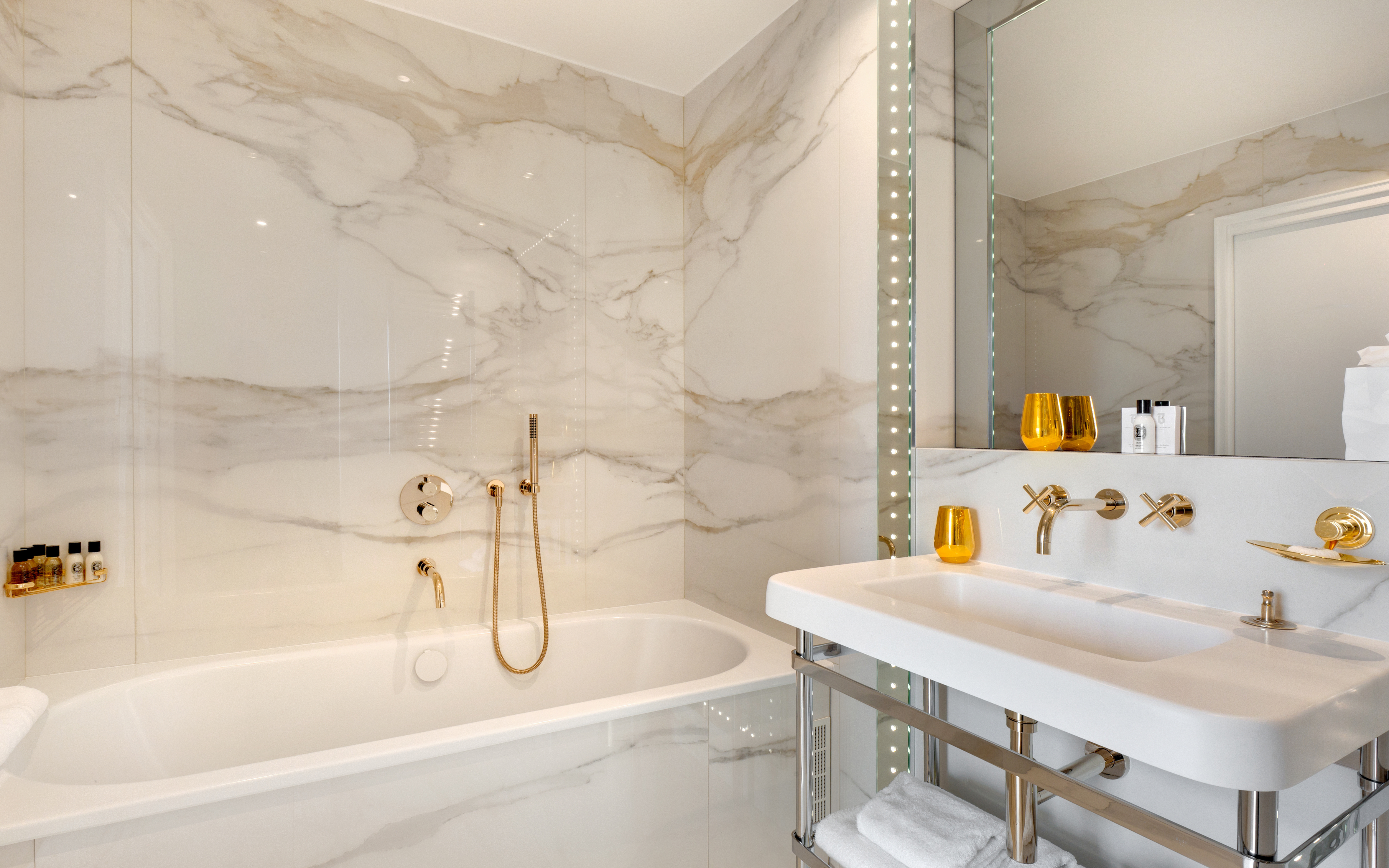 Prestige Eiffel Suite - Bathroom