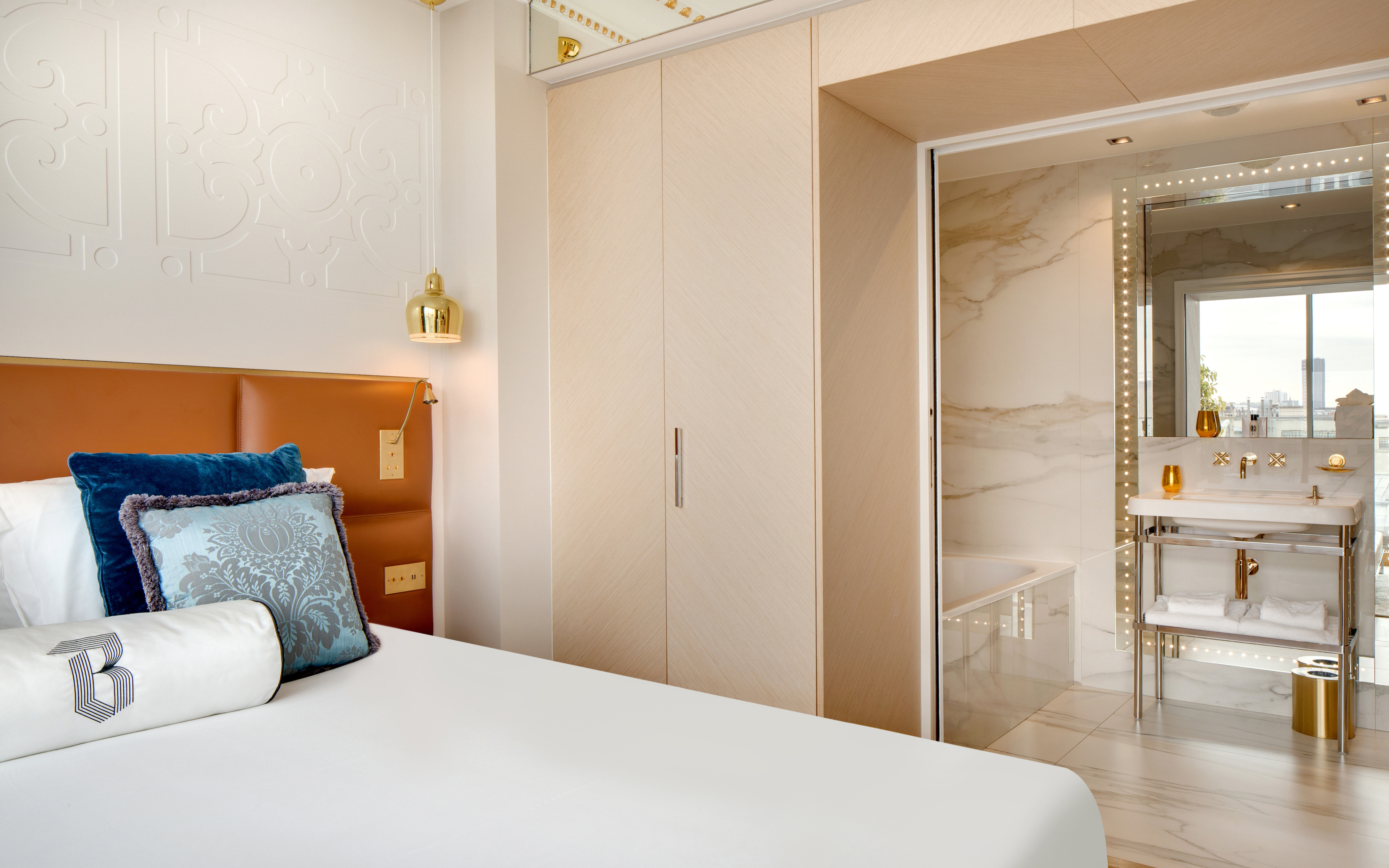 Prestige Eiffel Suite - Bedroom