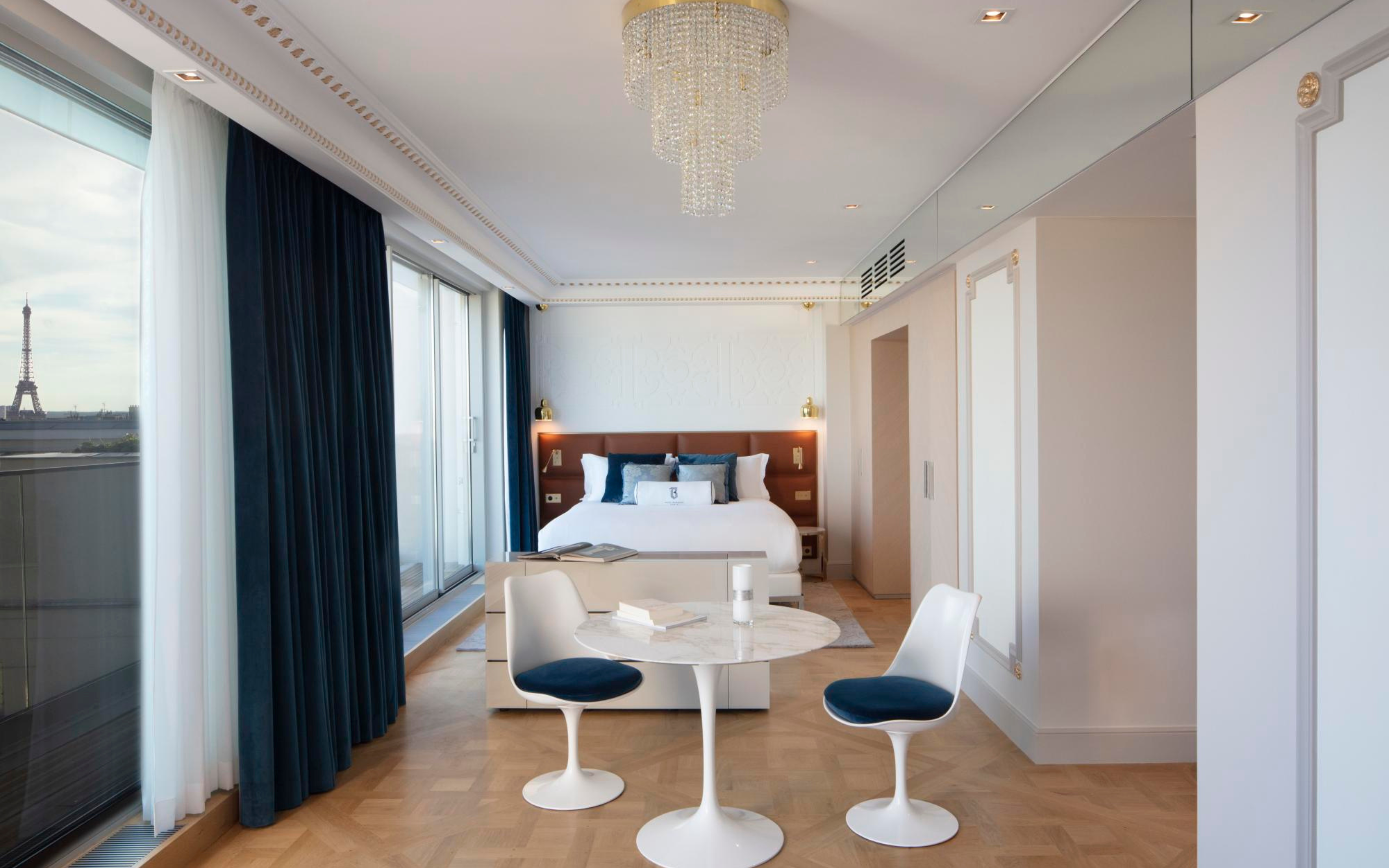 Prestige Eiffel Suite - Bedroom