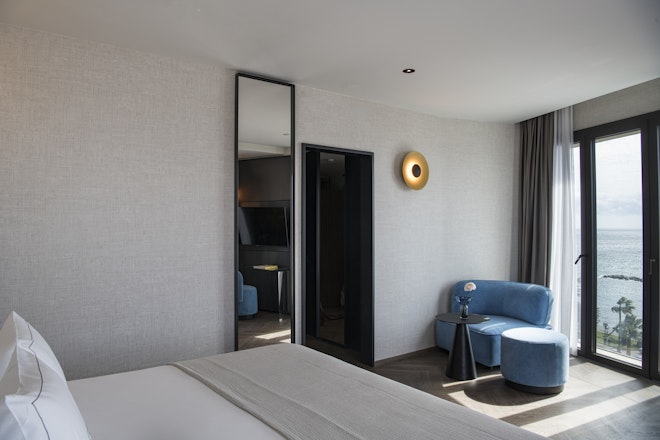 Deluxe Sea View - Bedroom