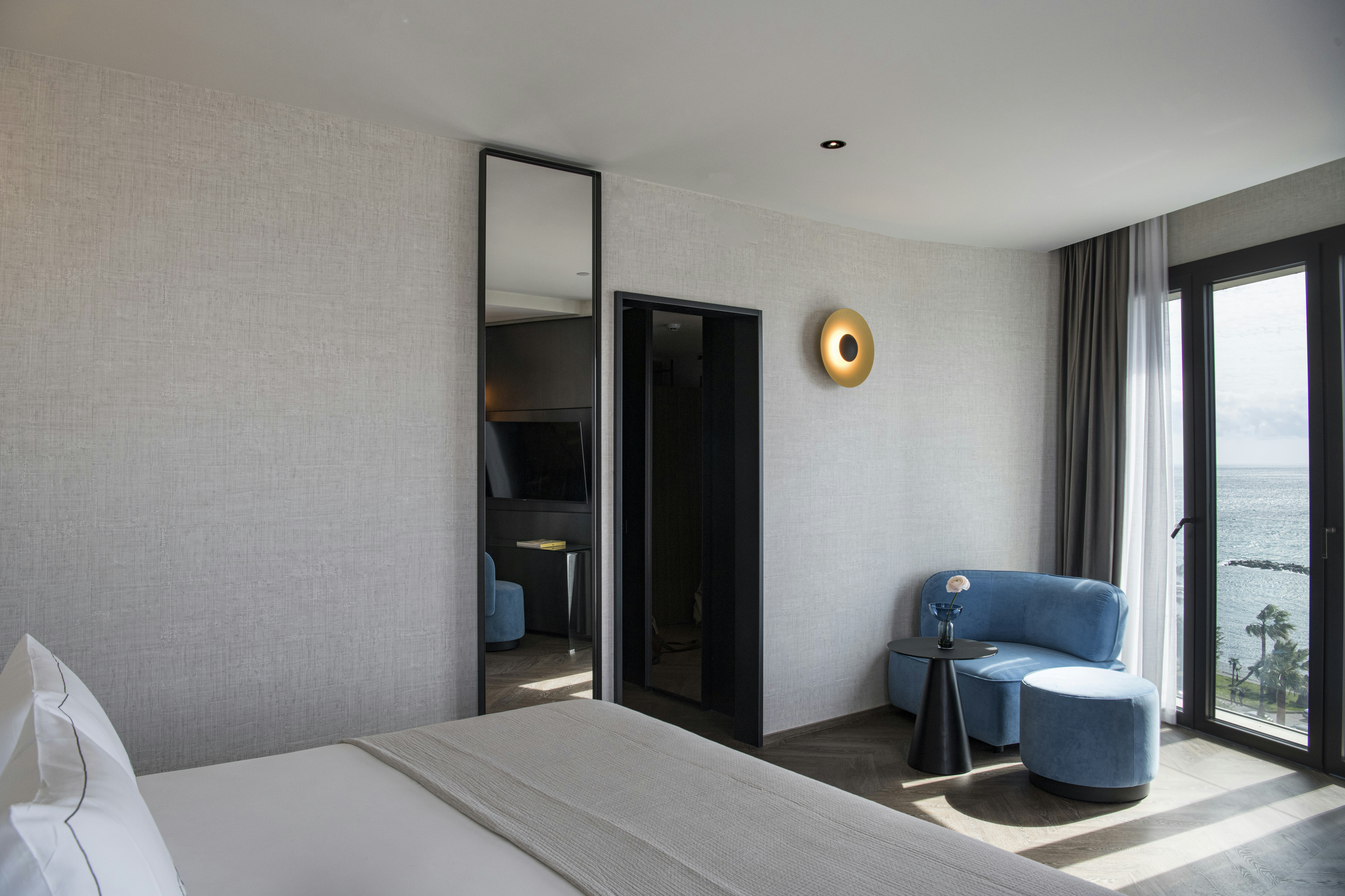 Deluxe Sea View - Bedroom