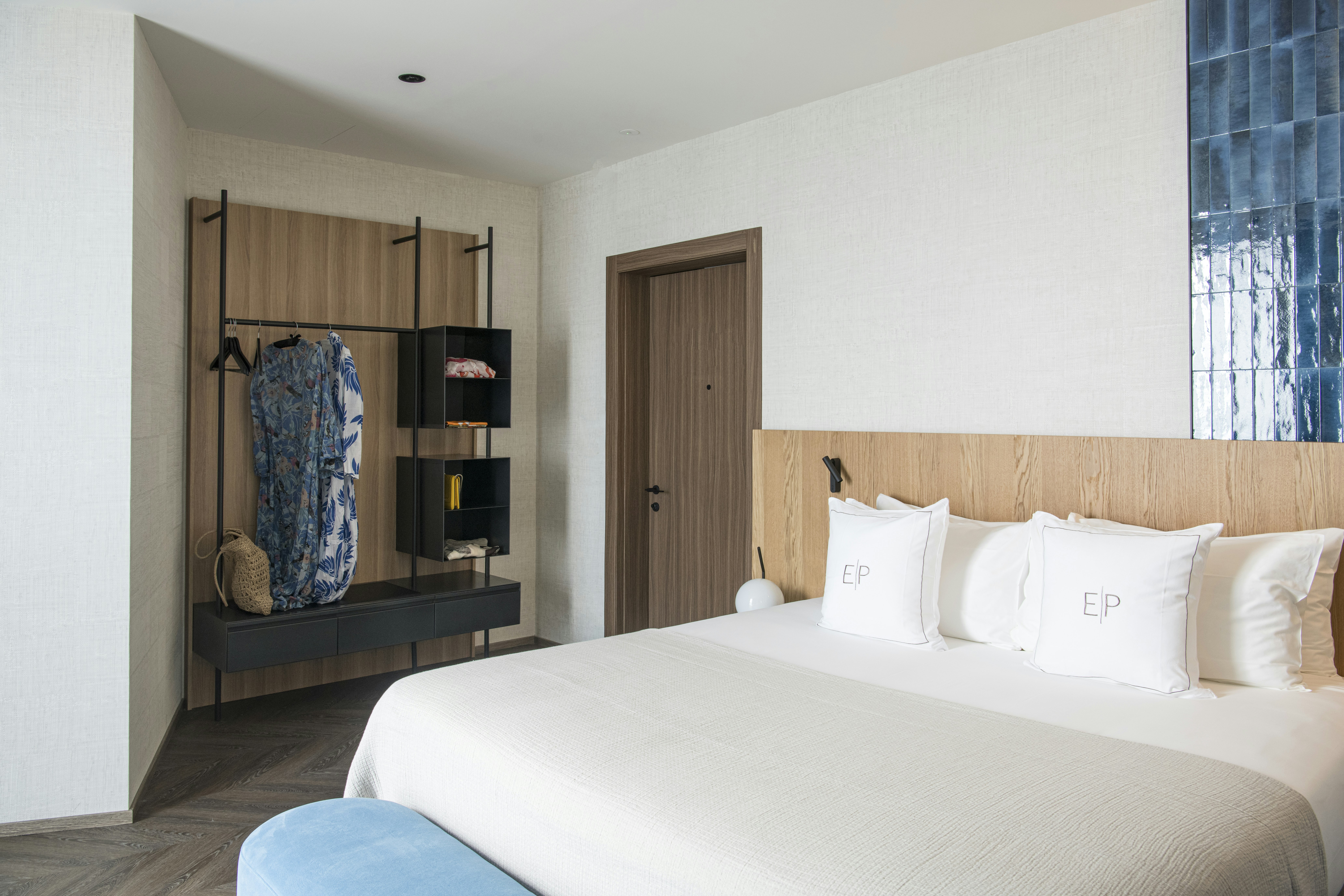 Deluxe Sea View - Bedroom