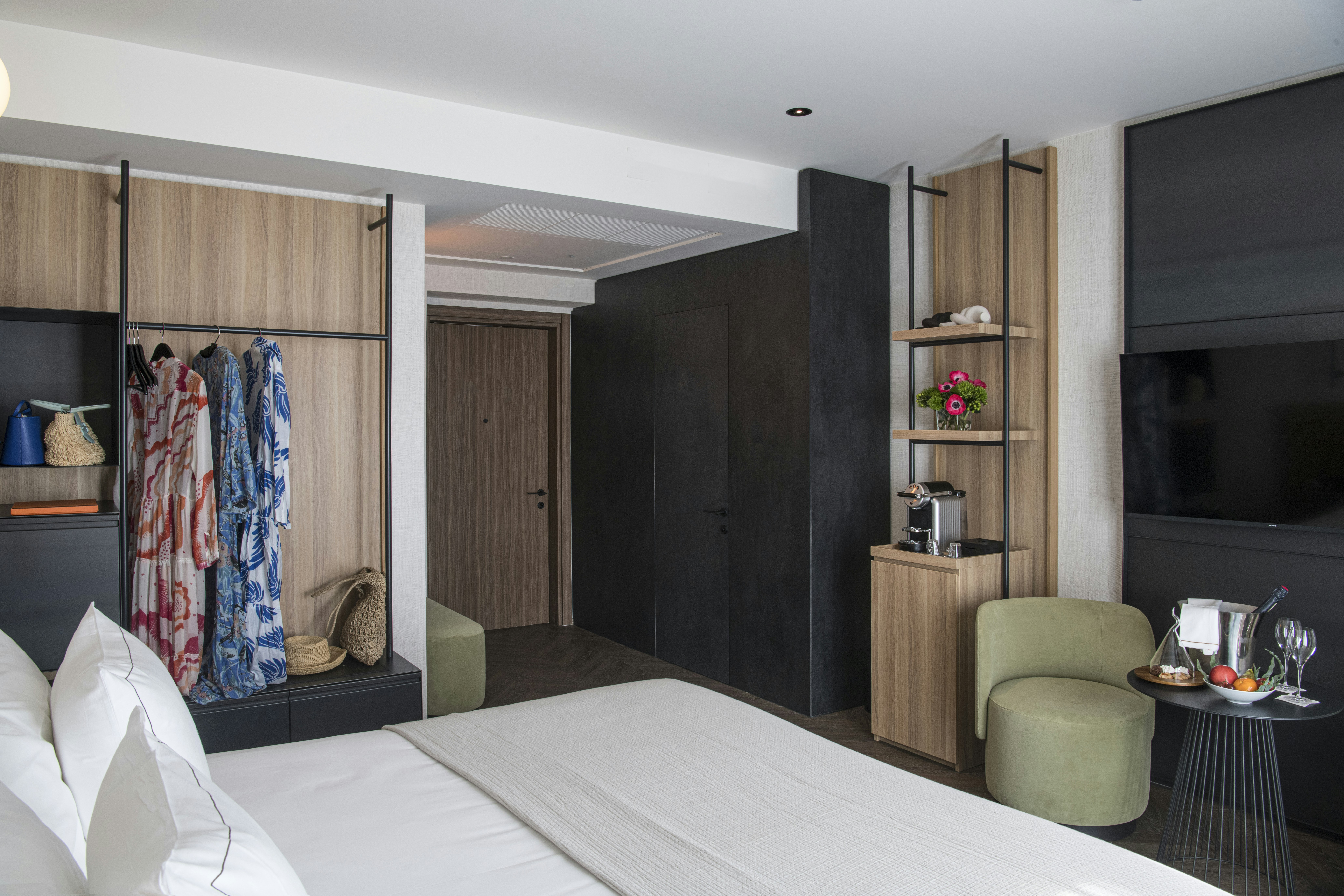 Deluxe Sea View - Bedroom