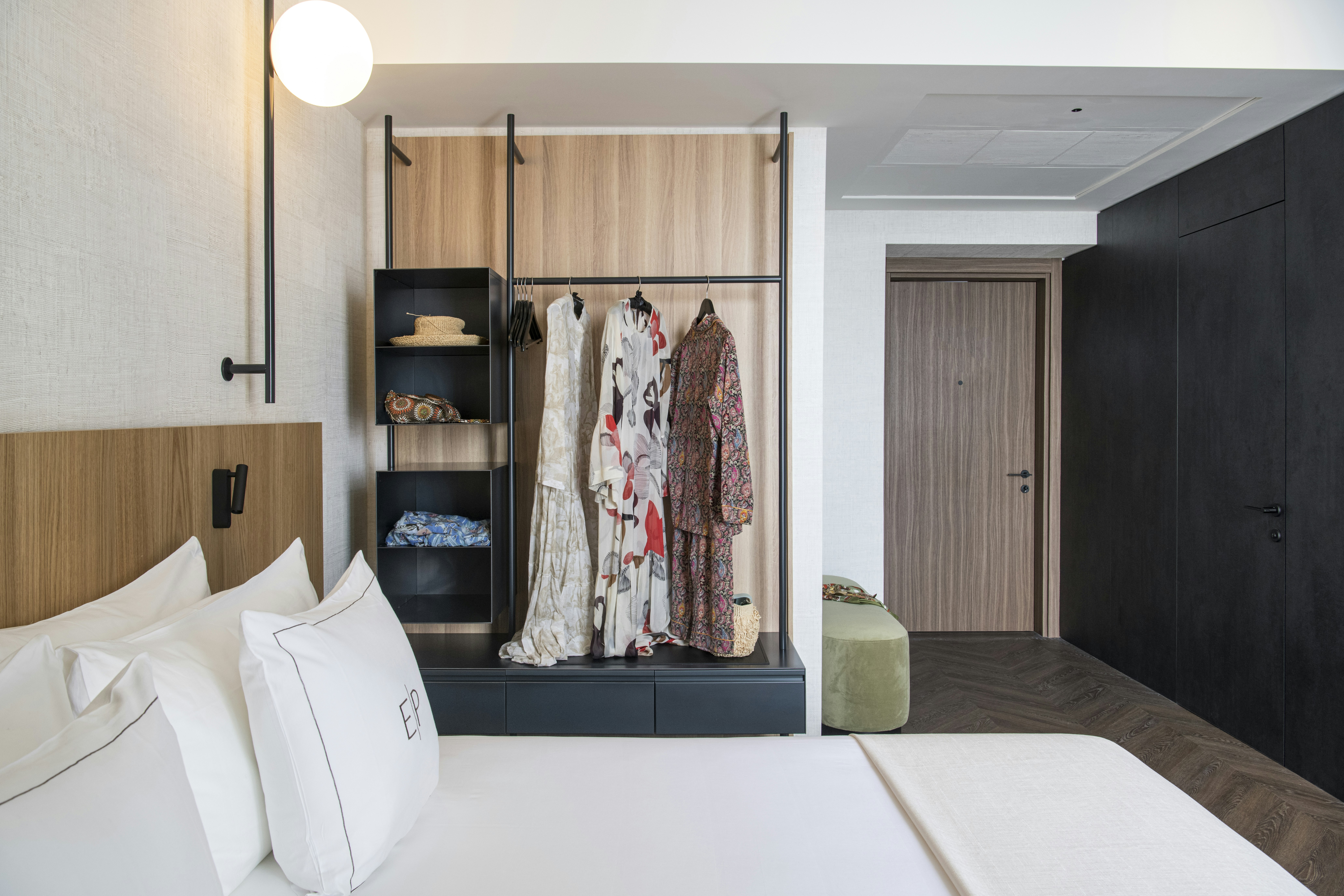 Classic Room - Bedroom