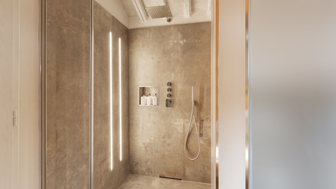 Junior Suite - Bathroom
