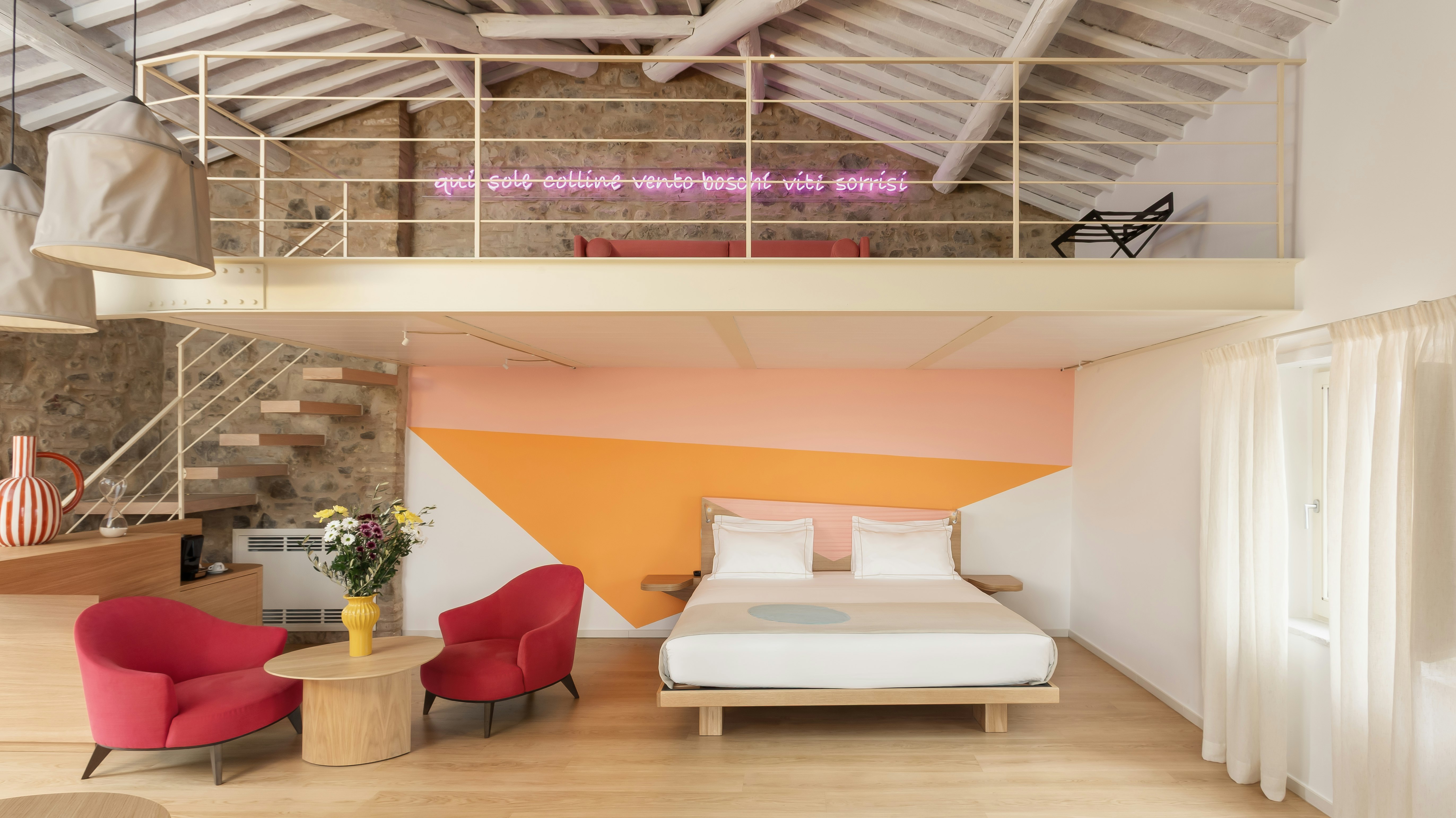 Suite Cima Rosa - Bedroom & Living Area