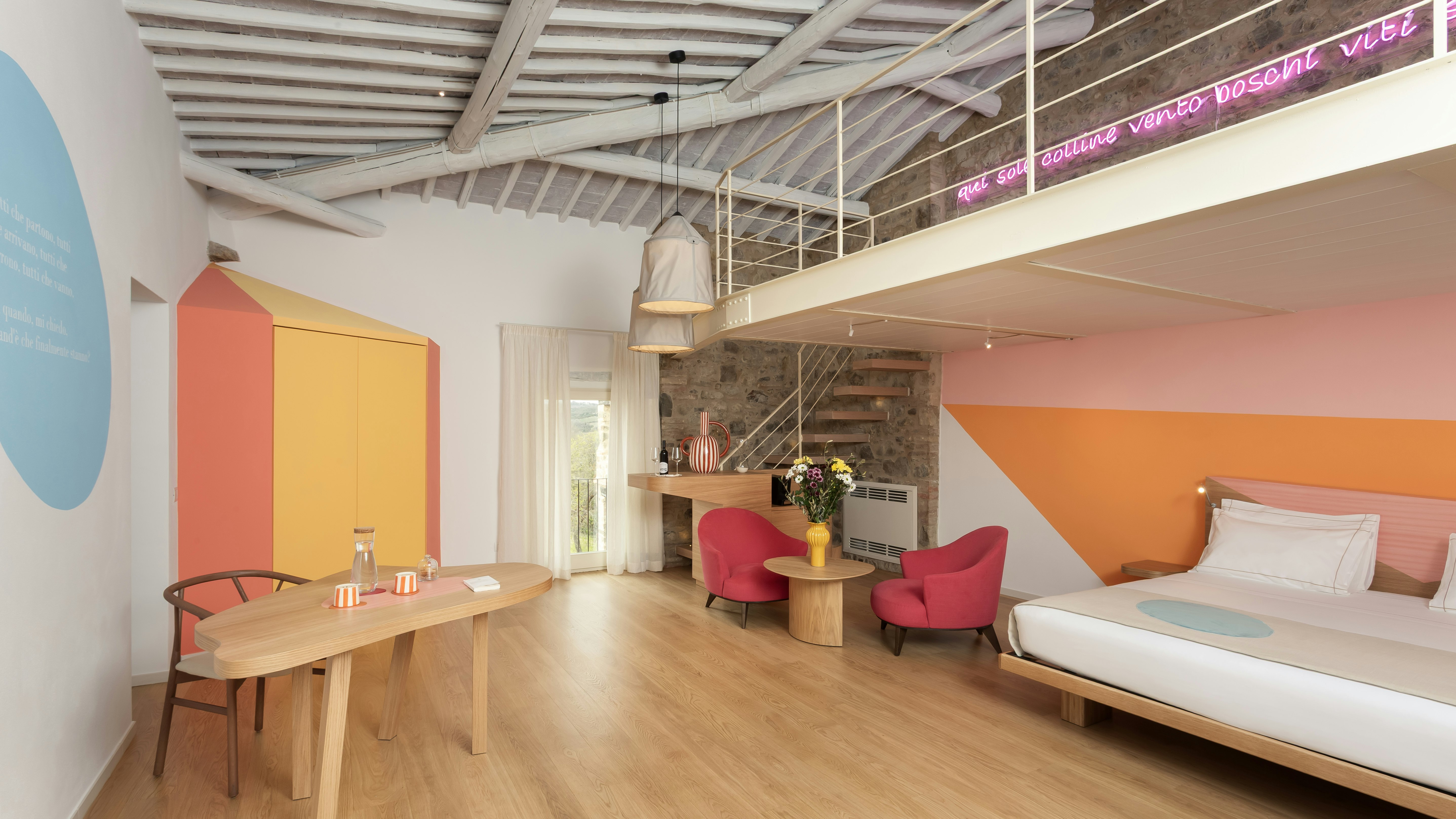 Suite Cima Rosa - Bedroom & Living Area